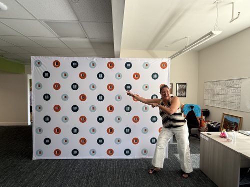 Step and Repeat Hop-up Backdrop